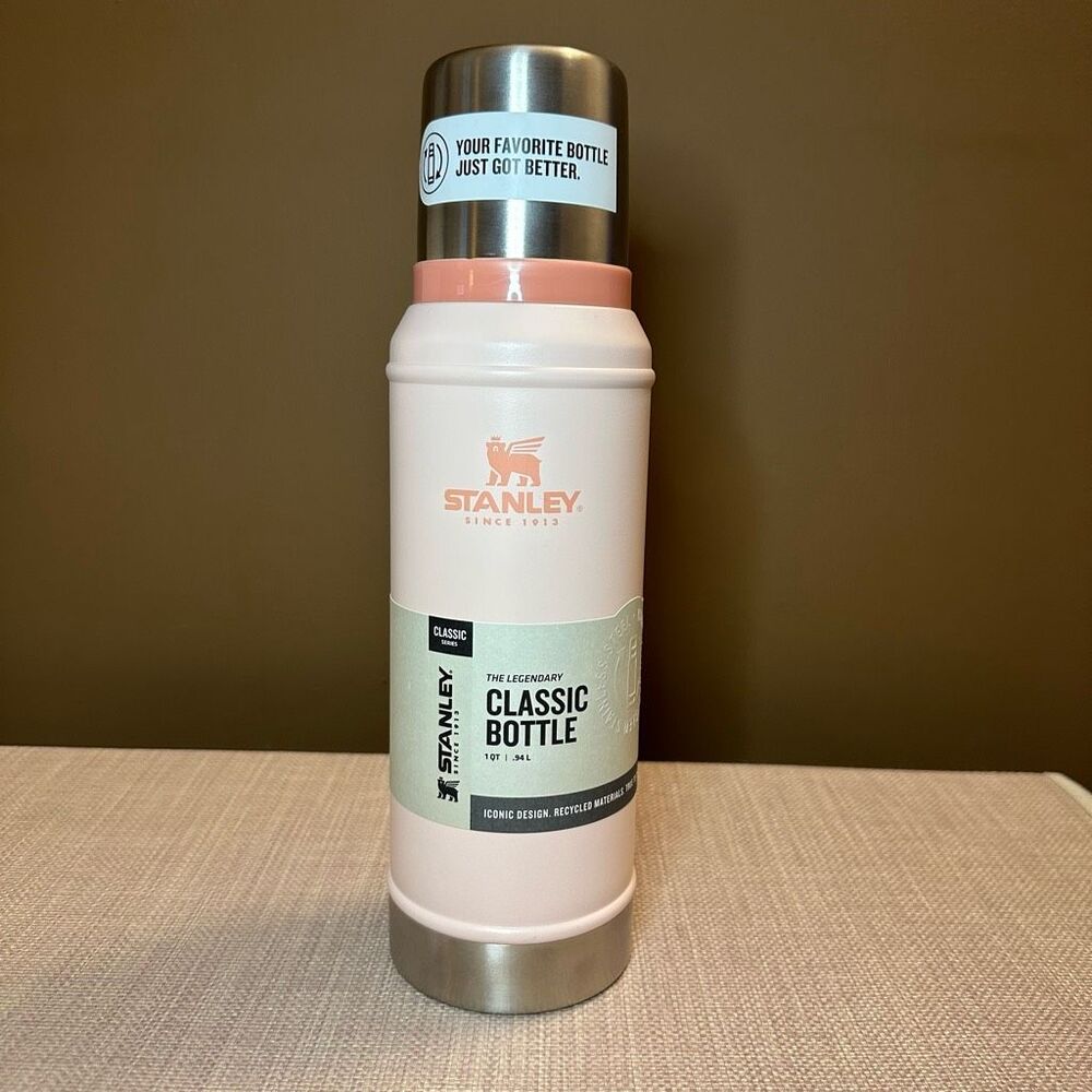 Stanley Legendary Classic Bottle Limestone Pink 1 Quart NWT